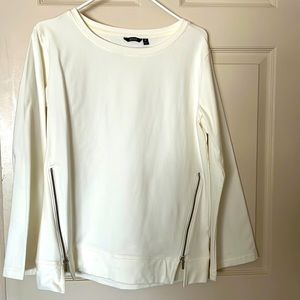 Peach white sweatshirt with zipper accents